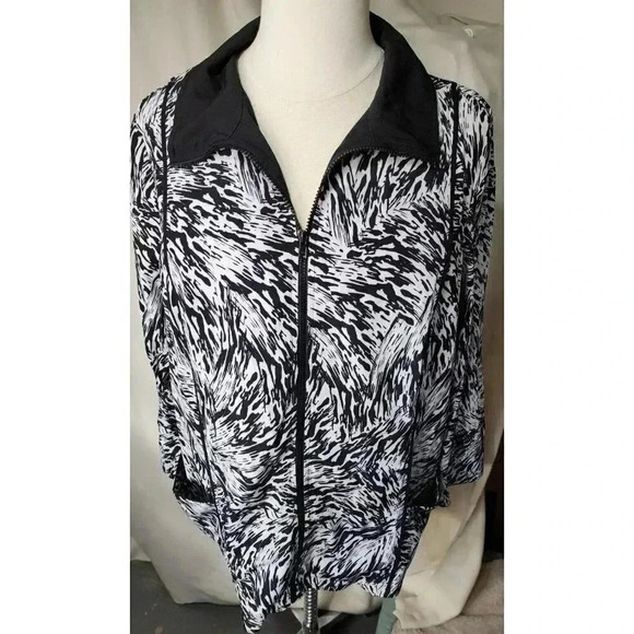 CJ Banks Jackets & Blazers - C.J. BANK ZIP UP JACKET BLACK AND WHITE PLUS SIZE 3X